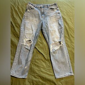 AE Short Mom Jean